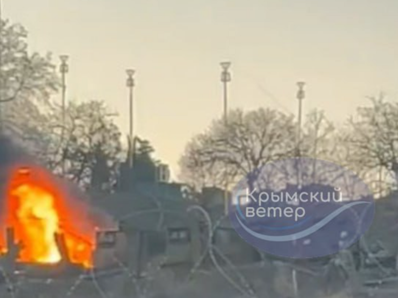 Очевидцы сняли, как утверждает "Крымский ветер", последствия ударов по аэродрому Бельбек