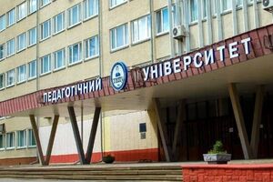 Официально жалобы против преподавателя вуза студенты пока не подавали