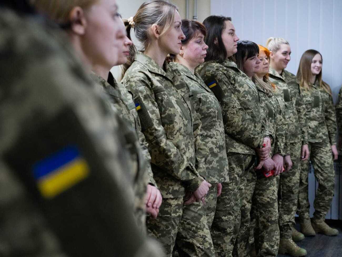 Костюми виготовляють у розмірах від 40 до 64, зрості від 146 см до 188 см