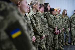Костюми виготовляють у розмірах від 40 до 64, зрості від 146 см до 188 см
