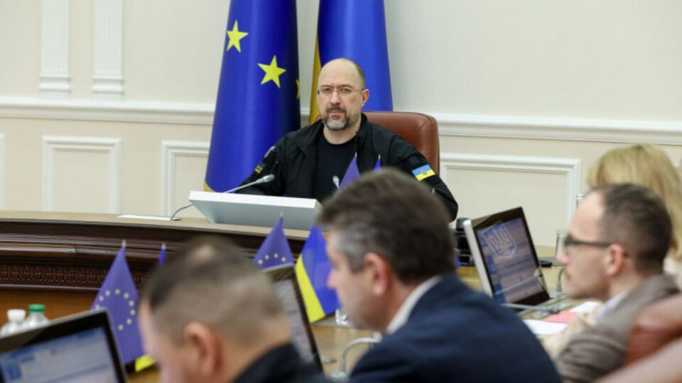 Шмигаль зазначив, що схвалені постанови дадуть змогу, зокрема, швидко долучитися до роботи новим підприємствам ОПК
