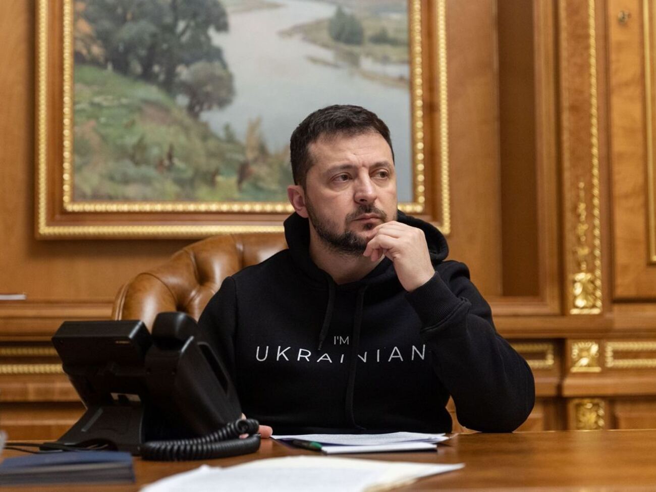 Зеленський прибрав зі складу ставки Залужного й додав Сирського