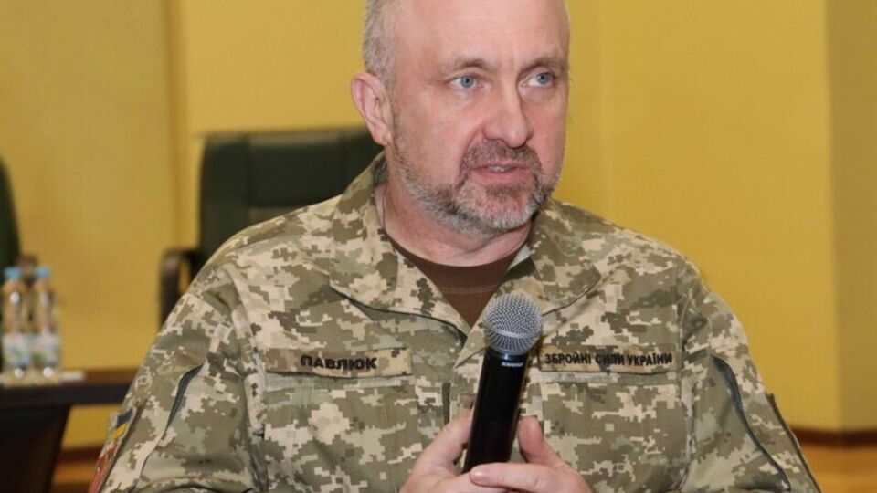 Кабмин уволил Павлюка из Минобороны "в связи с переходом на другую работу"