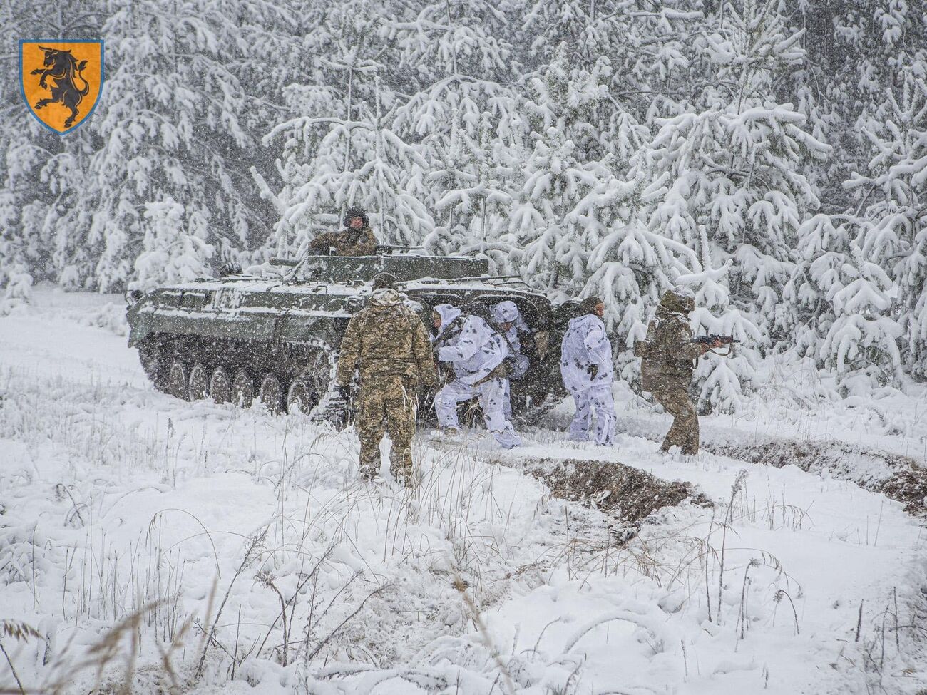 Силы обороны Украины отбили российские атаки на восьми направлениях за сутки