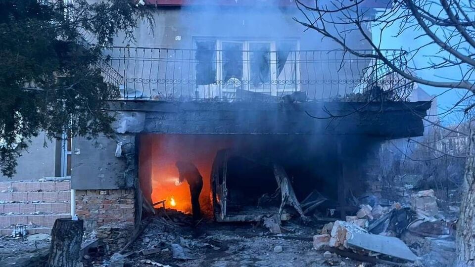 Окупанти інтенсивно обстрілювали південь України, є руйнування
