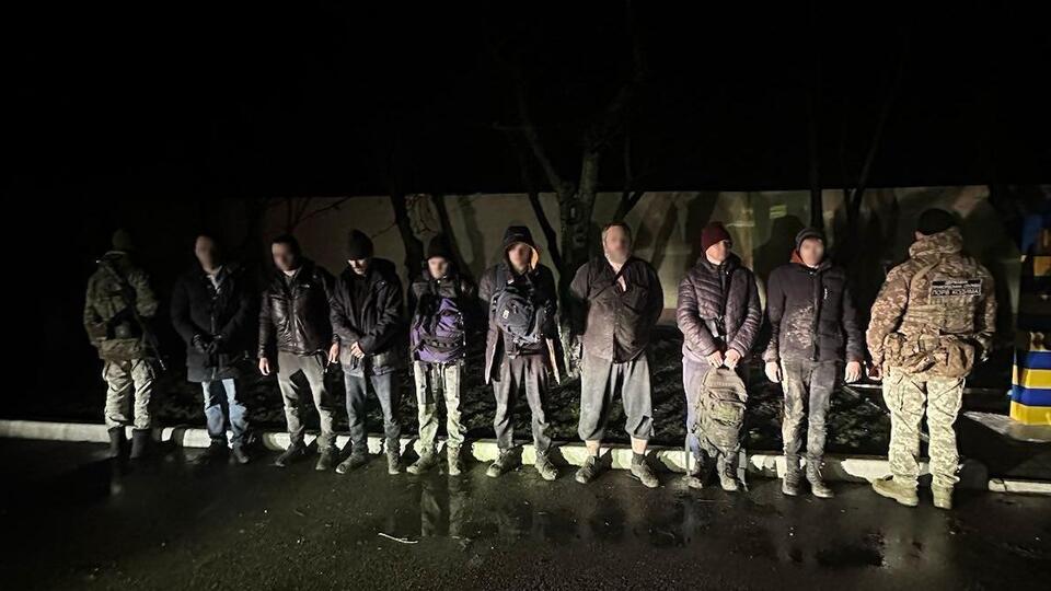 Чоловіків зупинили за кілометр від кордону, зазначили в ДПСУ