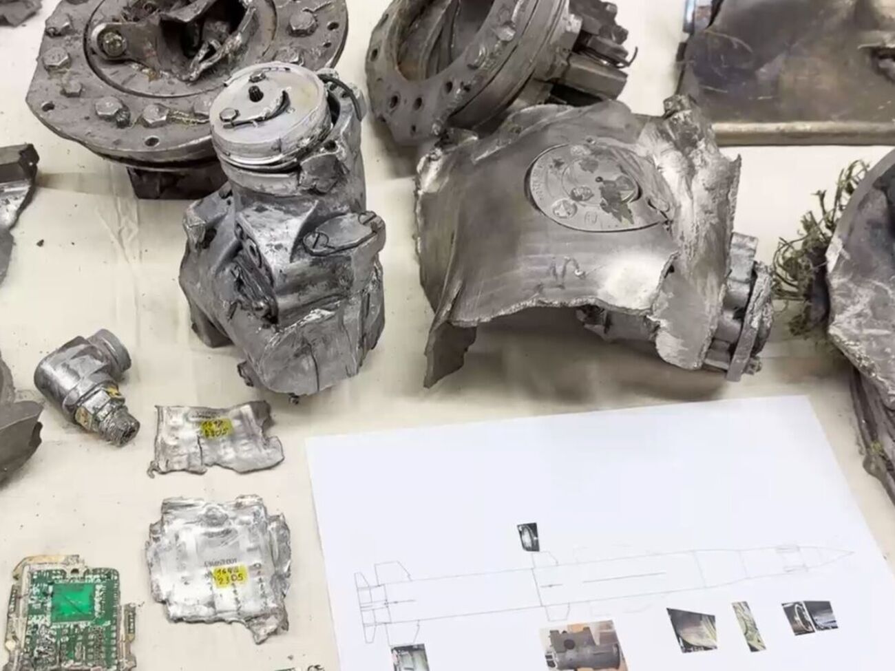 Рувин показал обломки ракеты, которую эксперты считают "Цирконом"