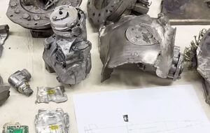 Рувин показал обломки ракеты, которую эксперты считают "Цирконом"