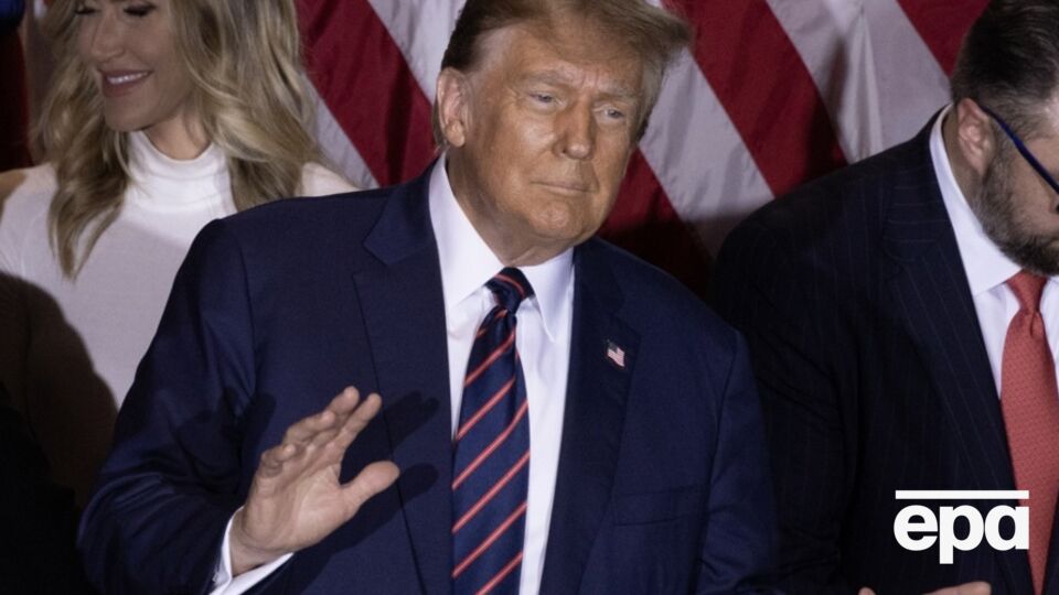 Адвокати Трампа намагаються відкласти розгляд кримінальних справ до виборів 2024 року