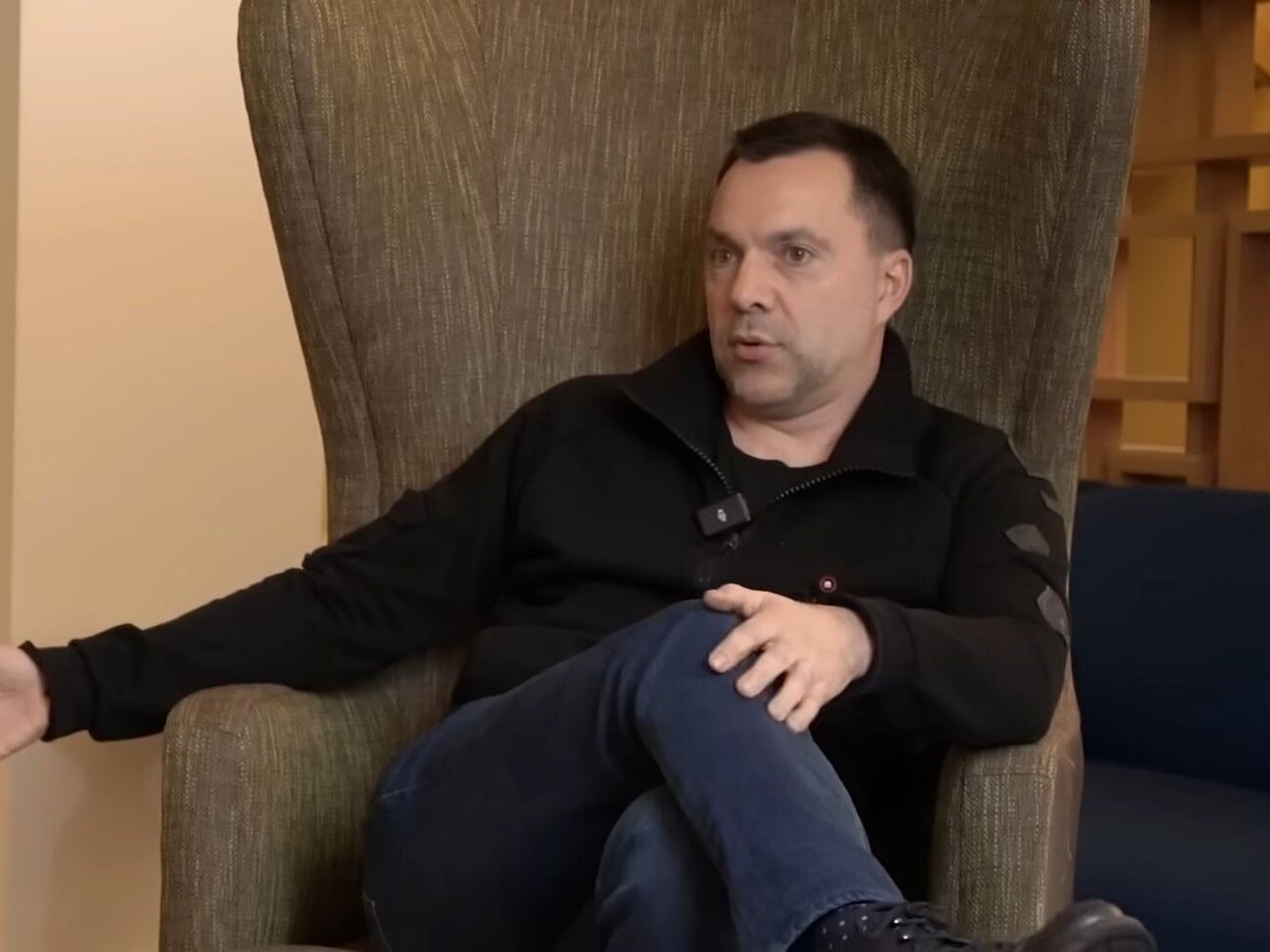 Ранее Арестович рассказывал, что приехал в Соединенные Штаты по приглашению как "независимый эксперт по украинскому вопросу"