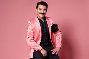 Зибров: Для меня честь петь эту песню и посвятить ее своей любимой жене Маринке