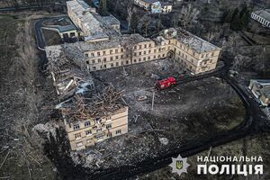 Вместо "полигона" россияне ударили ракетами по больнице в Селидово, убив мирных жителей