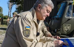 Порошенко закликав випустити його, бо "ще є час"