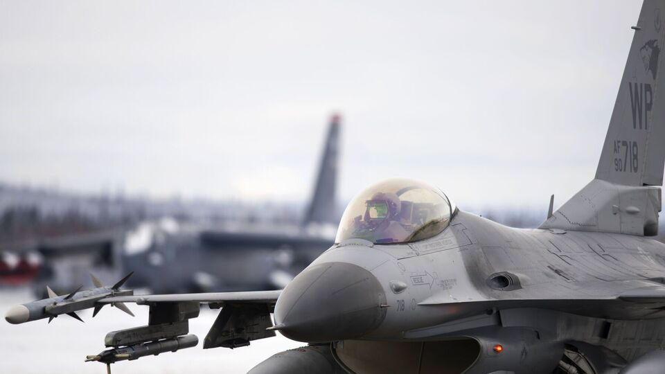 У ГУР МО висловили сподівання, що навесні F-16 побачать у небі України