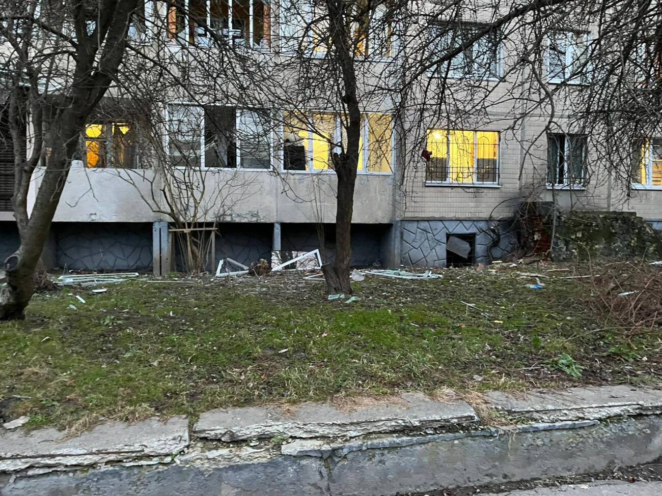 Садовий показав наслідки прильоту у Львові