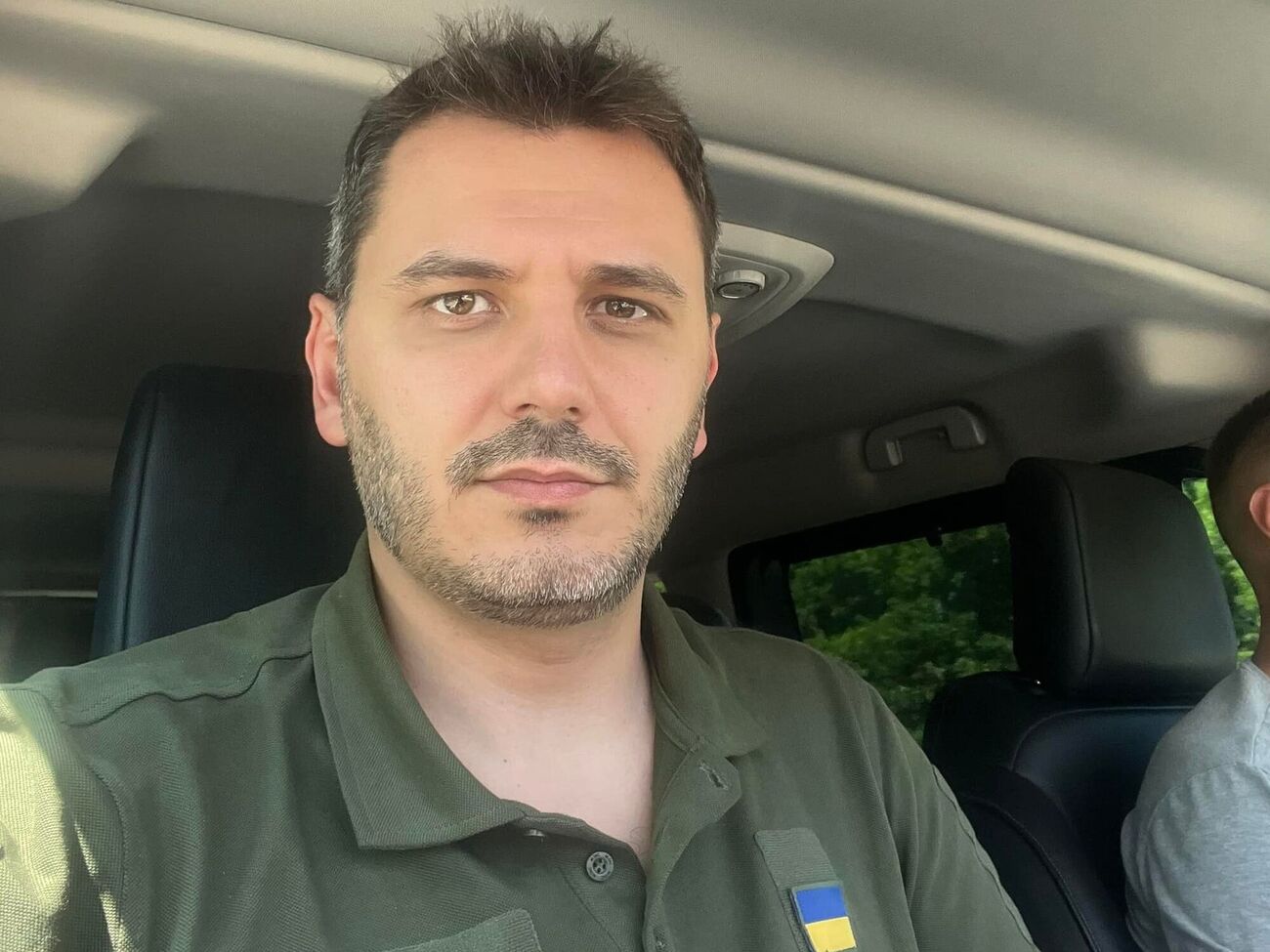 Был под Ореховом. Впечатления тяжелые. Наши – настоящие герои, но на одном героизме долго не удержаться. Нужны люди и боекомплект