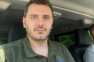 Был под Ореховом. Впечатления тяжелые. Наши – настоящие герои, но на одном героизме долго не удержаться. Нужны люди и боекомплект