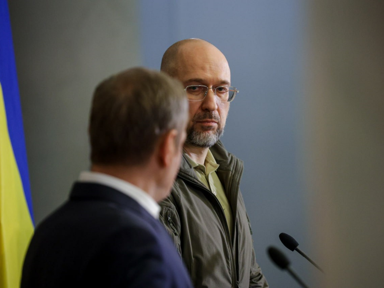 Шмыгаль предложил Туску в диалоге между правительствами найти решение, которое поддержит украинских аграриев и не навредит польским фермерам