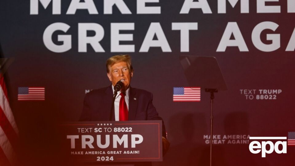Трамп розглядає можливість підштовхнути Україну до переговорів про припинення війни з РФ, якщо повернеться до влади, зазначив ЗМІ