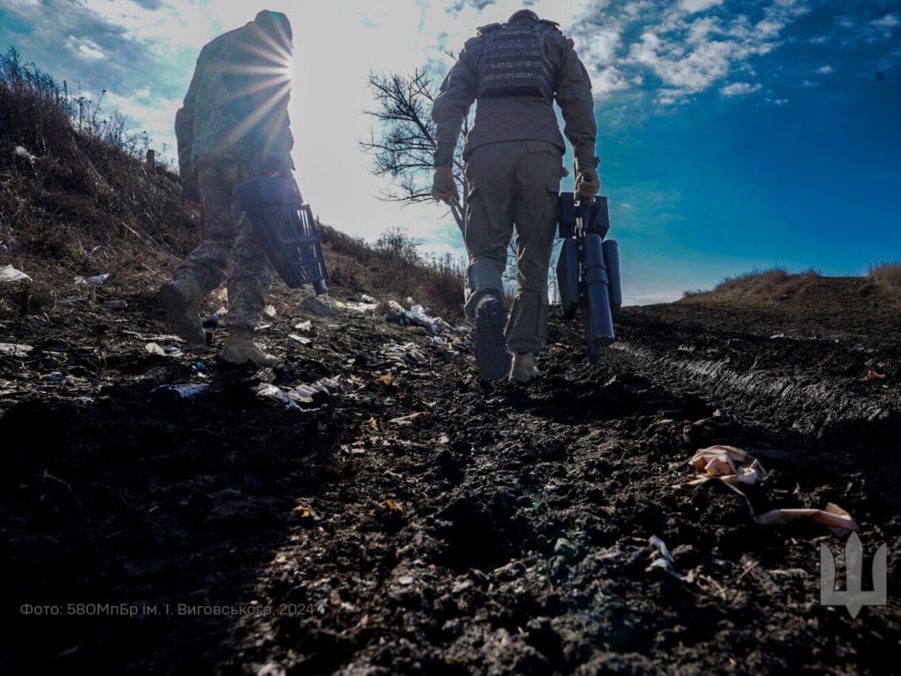Отступившие с позиций в районе "Зенита" украинские войска обустраиваются на новых позициях, сообщил Тарнавский