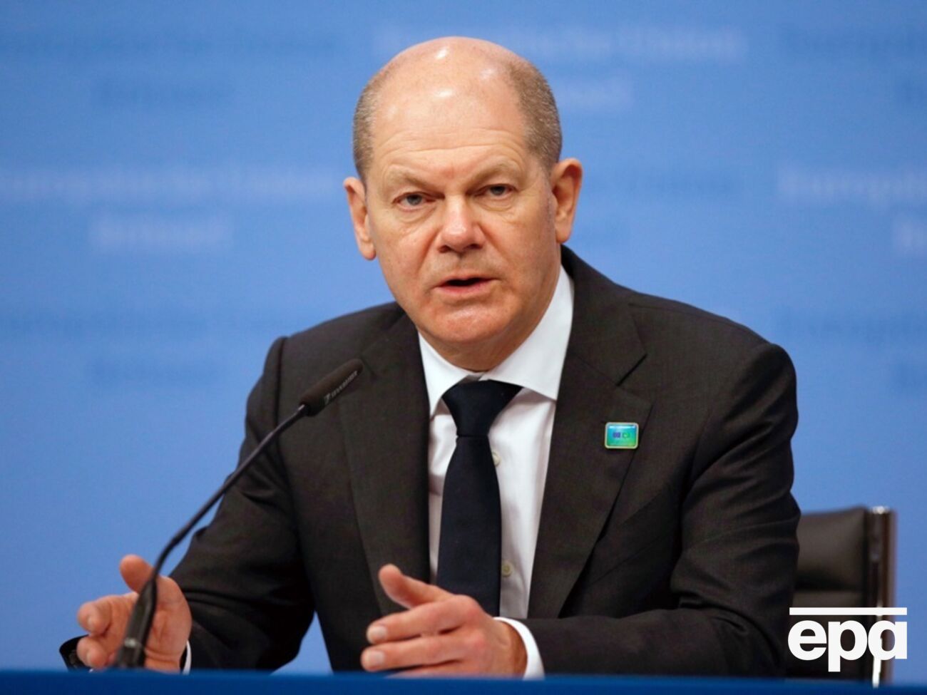 По мнению Шольца, смерть Навального еще раз продемонстрировала, что Россия – давно не демократия