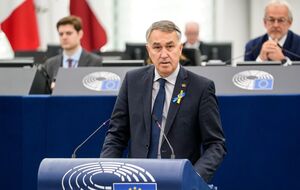 У США досить запасів менш сучасних озброєнь, які водночас потрібні Україні, зазначив Ауштрявічюс