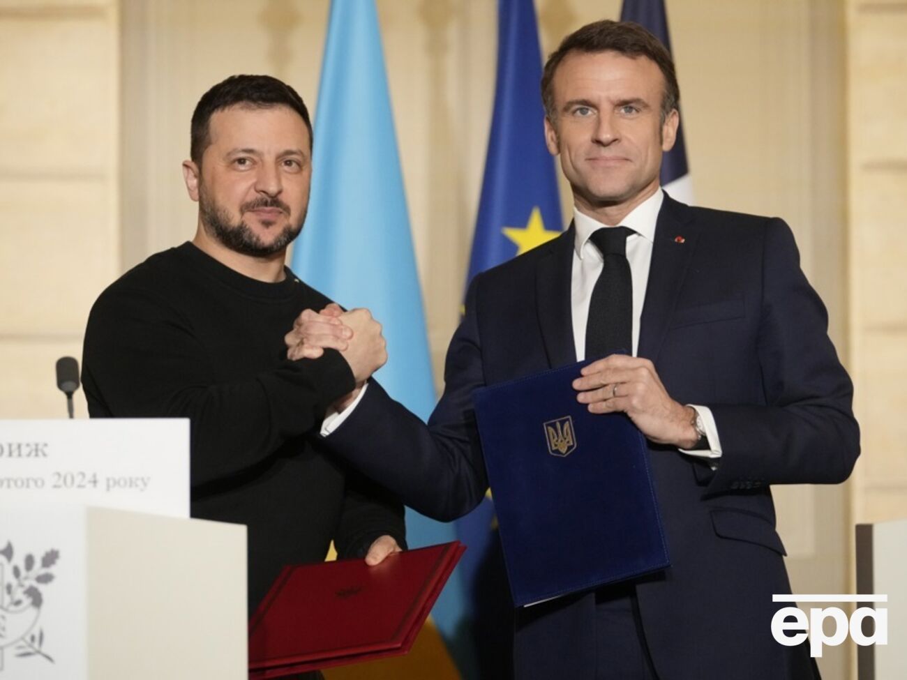 Франція додатково виділить до €3 млрд військової допомоги Україні у 2024 році, зазначив Макрон на спільній пресконференції із Зеленським