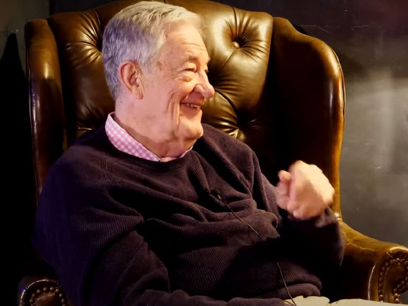 Девайн возглавлял в разные годы бюро ЦРУ в Европе