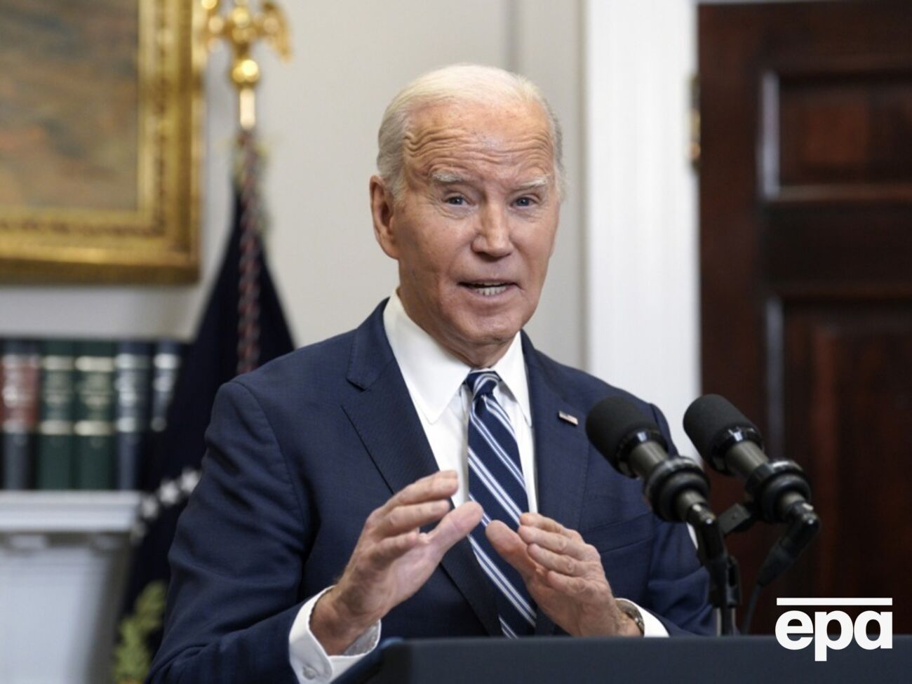 Байден: Вони (росіяни) опинилися в ситуації, коли на них наклали величезні санкції в усіх сферах. І ми розмірковуємо над тим, що ще можна було б зробити