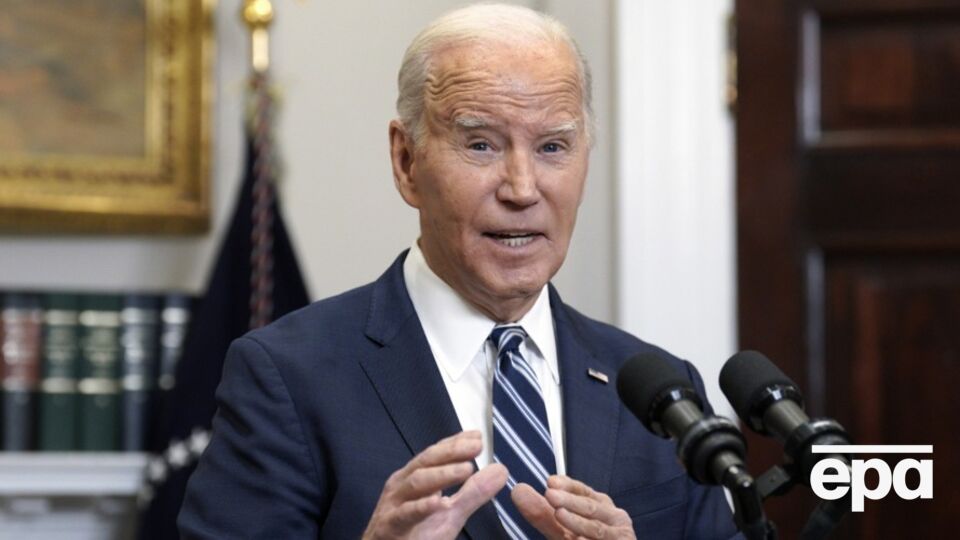 Байден: Они (россияне) оказались в ситуации, когда на них наложили огромные санкции во всех сферах. И мы размышляем о том, что еще можно было бы сделать