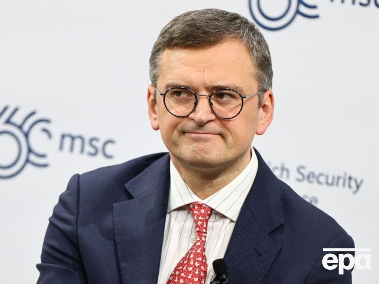 Кулеба закурил в эфире, считая, что связь прервалась