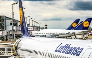 Работники Lufthansa требуют повышения заработной платы
