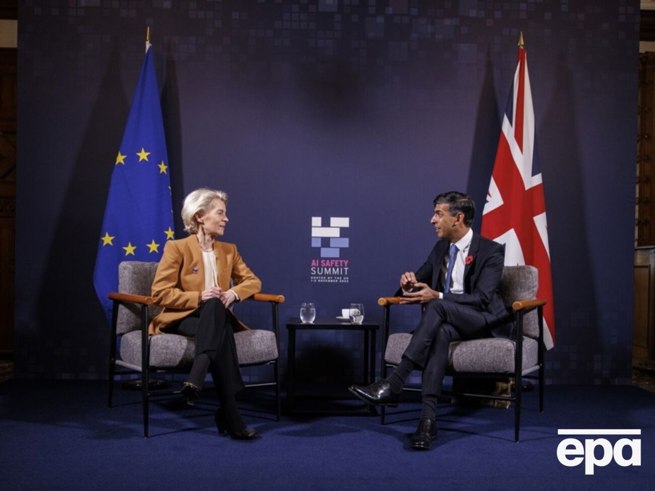 Президент ЕС и глава правительства Великобритании провели телефонный разговор об Украине