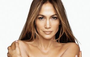 У Лопес є власна марка косметики