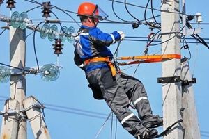 Після нічного обстрілу світло повернули всім споживачам