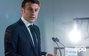 Макрон засудив боягузливих російських окупантів, які вбили волонтерів із Франції в Бериславі