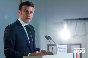 Макрон засудив боягузливих російських окупантів, які вбили волонтерів із Франції в Бериславі