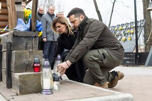 Зеленські приїхали на місце розстрілу Небесної сотні