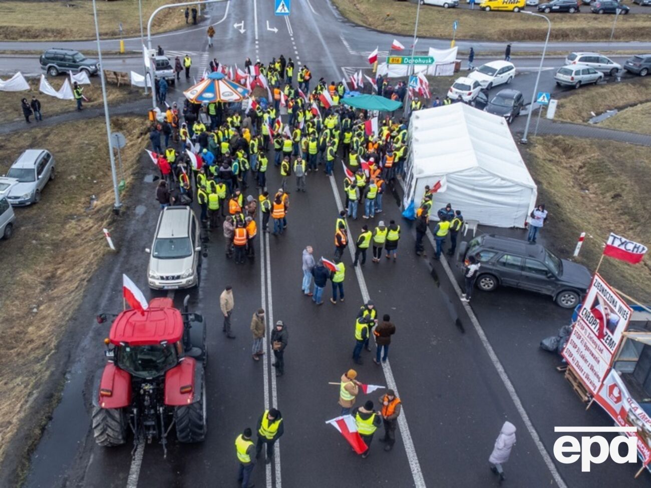 Організатори обіцяли, що акція протесту триватиме щонайменше до 10 березня