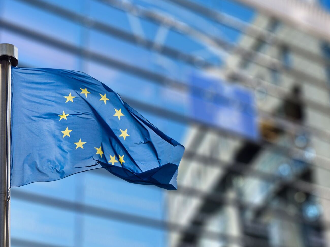 За оцінками ЄС, гуманітарної допомоги в Україні потребує приблизно 14,6 млн людей