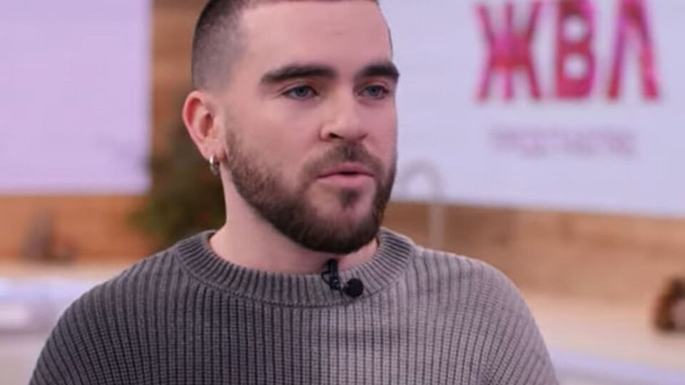 Wellboy дебютував улітку 2021 року з піснею "Гуси"