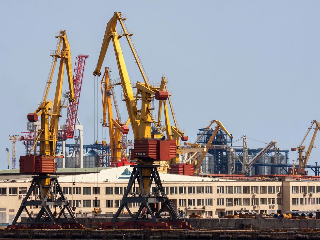 За словами віцепрем'єра, першою ознакою є зростання обсягів товарів, які українська залізниця доправляє до морських портів