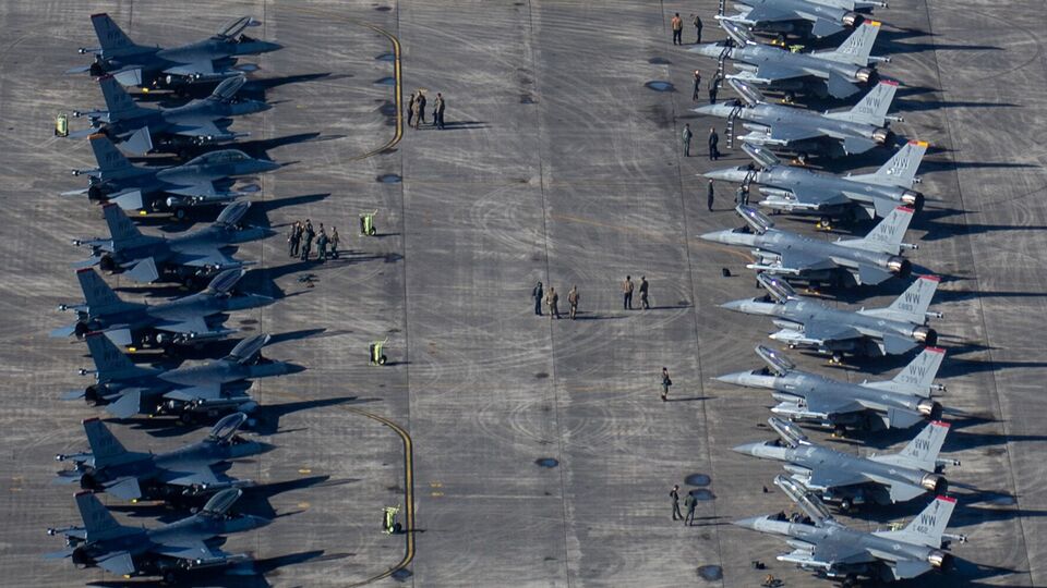 Українські пілоти мають повністю опанувати F-16, керувати самостійно, без інструкторів, зазначив Ігнат