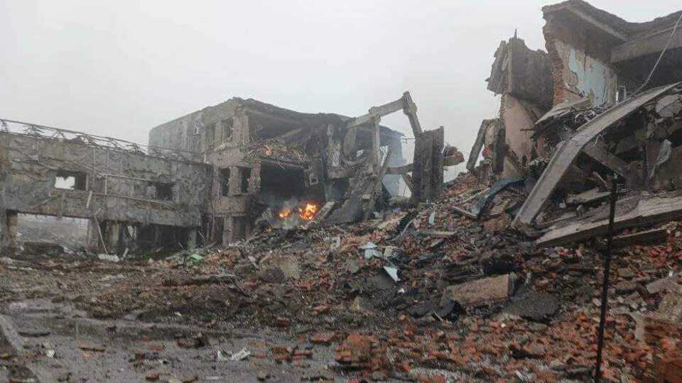 О решении вывести силы обороны Украины из Авдеевки заявил в ночь на 17 февраля главком ВСУ Сырский