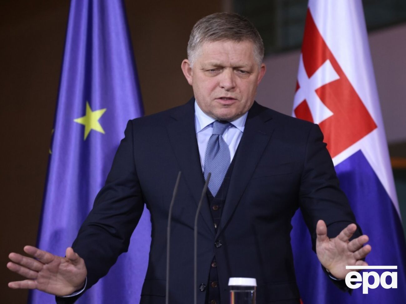 Словакия требует ввести "защиту" стран – членов ЕС при импорте зерна или меда из Украины, отметил Фицо