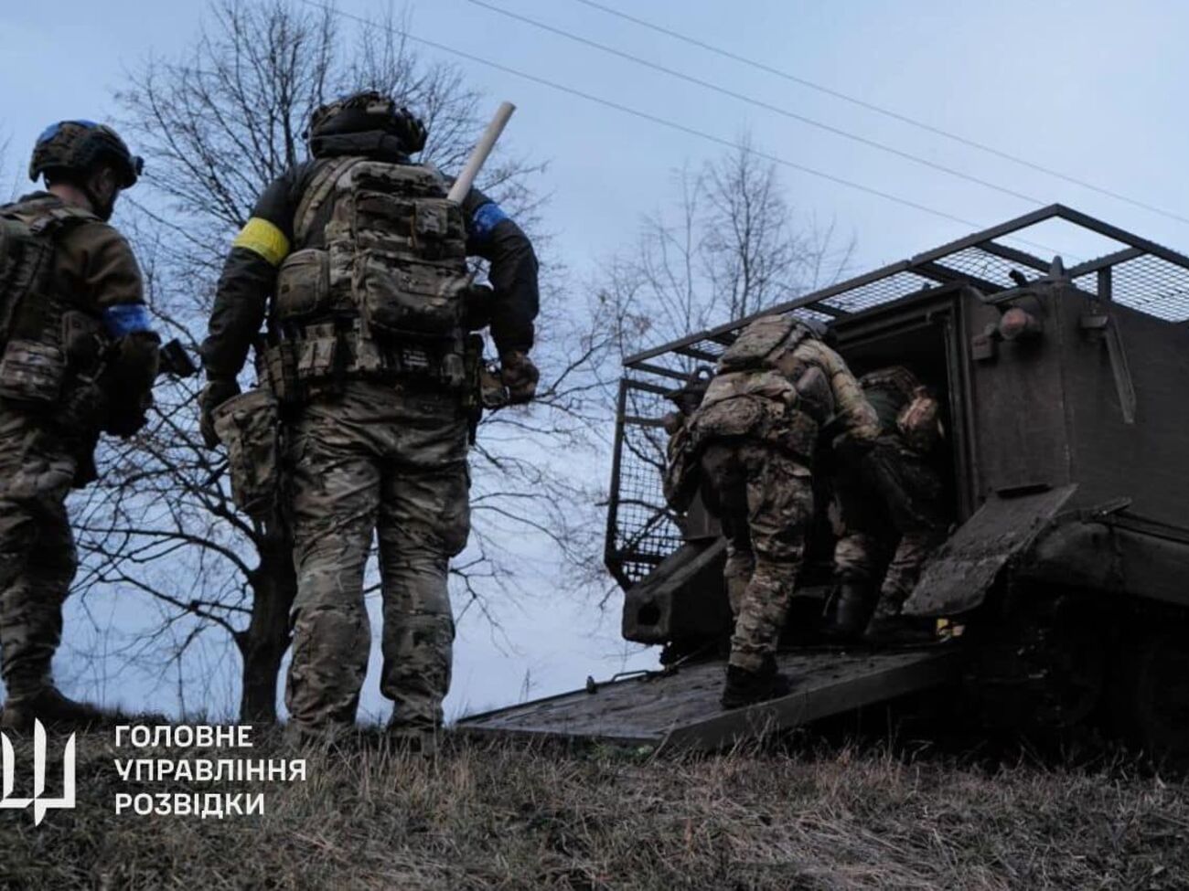 Військові використовують аналоги західних військових автомобілів