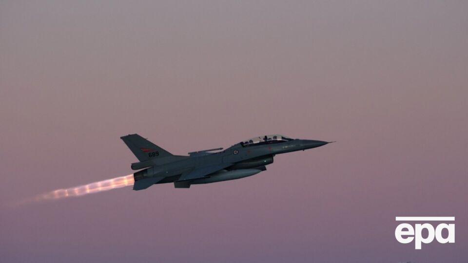 Украинские пилоты уже летают на F-16 с инструкторами, отмечали в ВС ВСУ