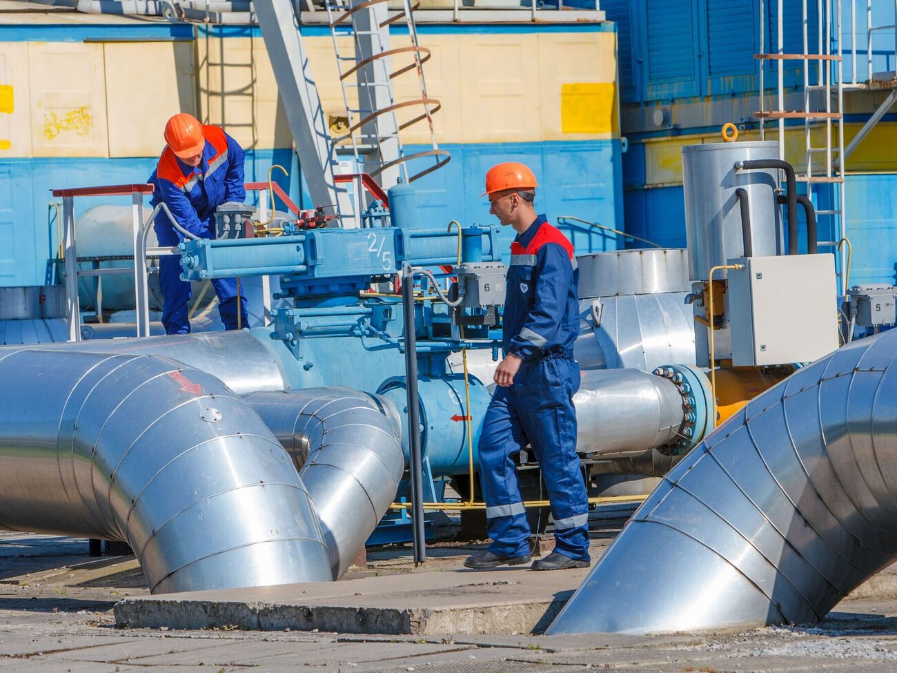 "Минус одно предприятие, которое остановится из-за нехватки рабочих, – это минус одна бригада, которую предприятие удерживает на свои налоги", – подчеркнул Сергей Гайдай