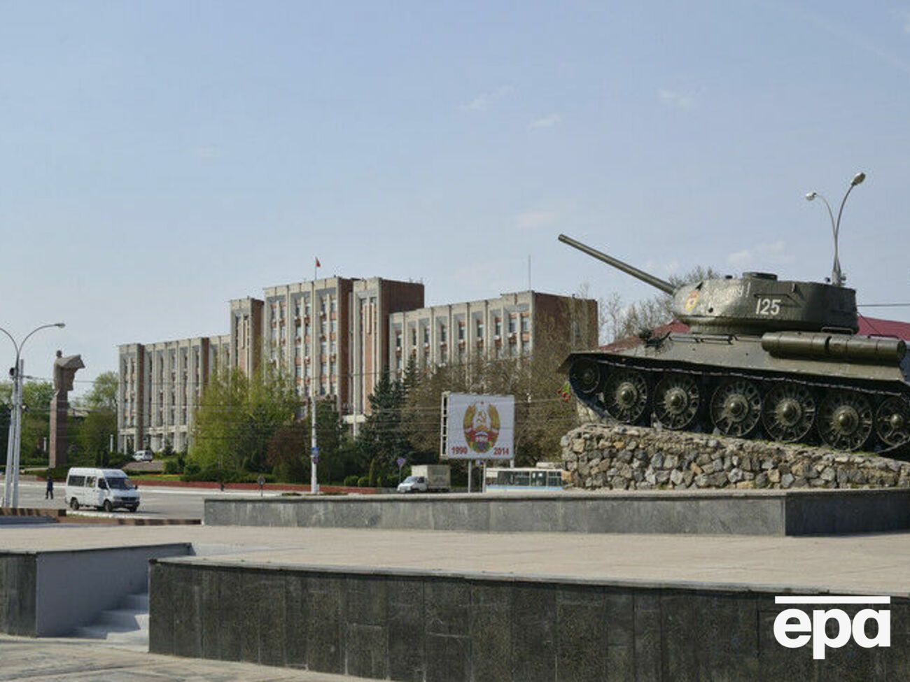 Із середини 90-х у Придністров'ї перебуває контингент російських "миротворців"