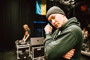 Хлывнюк: Когда мы снова споем русскоязычные песни? Убийство лидеров Кремля, сожжение нафиг того Кремля. Россияне нанизывают головы и сраки этих долбо...бов прямо на столбы. И будет все, что вы хотите